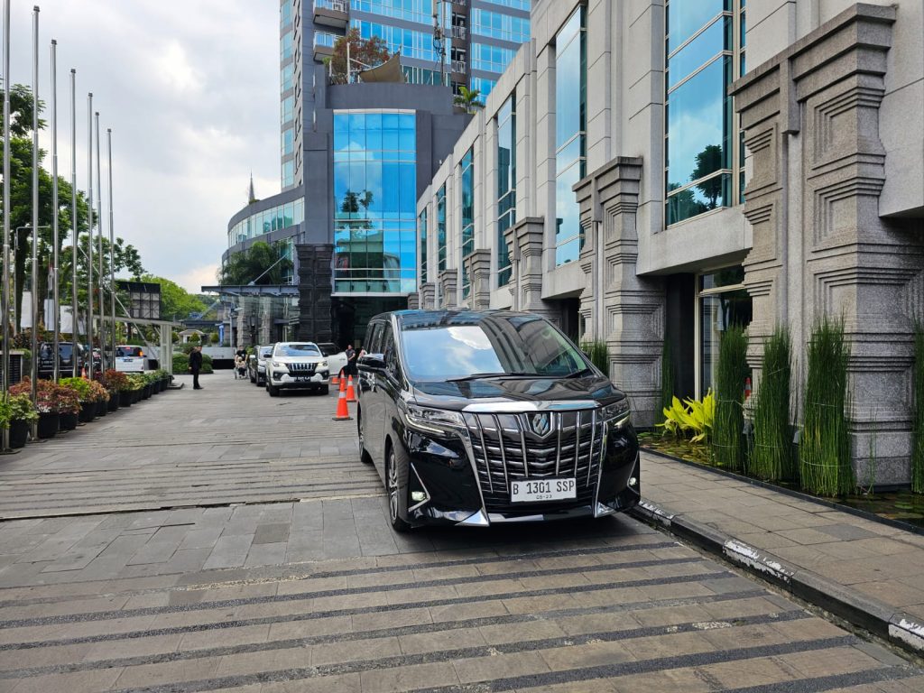 sewa alphard jakarta