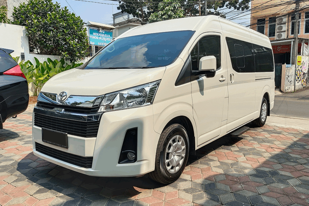 Hiace Premio, perjalanan bisnis Jakarta, sewa Hiace Jakarta, mobil operasional bisnis, keunggulan Hiace Premio