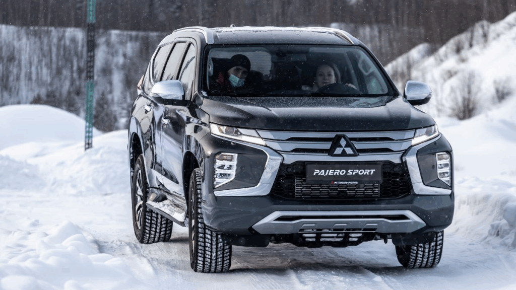 Sewa Pajero Jakarta, Rental Pajero Jakarta, Harga Sewa Pajero, Pajero dengan Sopir Jakarta, Pajero untuk Acara Jakarta