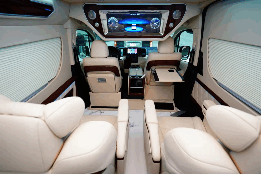 Toyota Hiace Interior Mewah, Hiace Premium, Sewa Mobil Hiace Mewah, Interior Hiace untuk Bisnis, Hiace Keluarga Nyaman