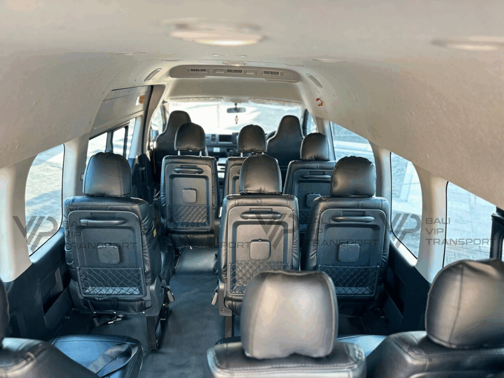 Toyota Hiace Interior Mewah, Hiace Premium, Sewa Mobil Hiace Mewah, Interior Hiace untuk Bisnis, Hiace Keluarga Nyaman