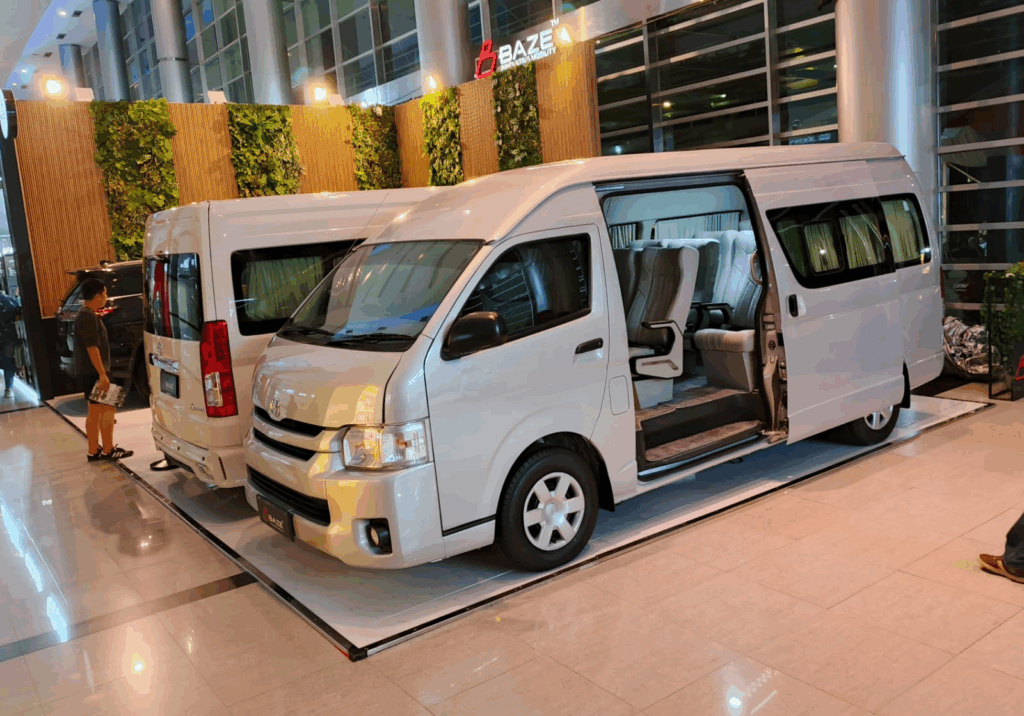 Rental Mobil Hiace, Sewa Hiace Jakarta, Harga Rental Hiace, Hiace untuk Wisata, Sewa Mobil Hiace Harian
