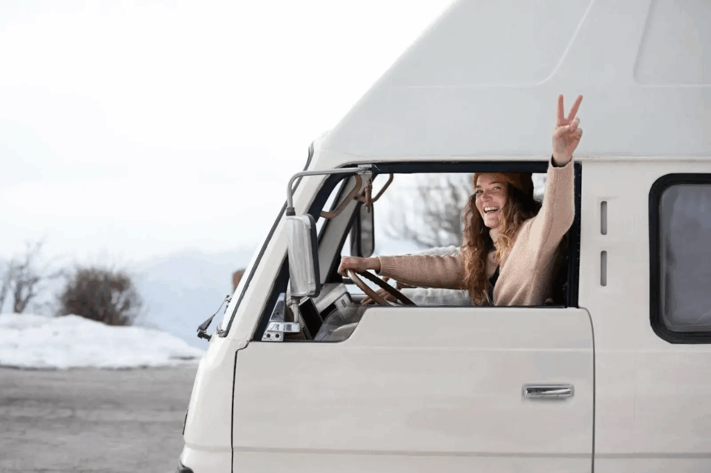 Sewa Mobil Toyota Hiace, Rental Hiace Premium, Jasa Sewa Hiace Murah, Sewa Mobil Rombongan Nyaman, Hiace untuk Wisata dan Bisnis