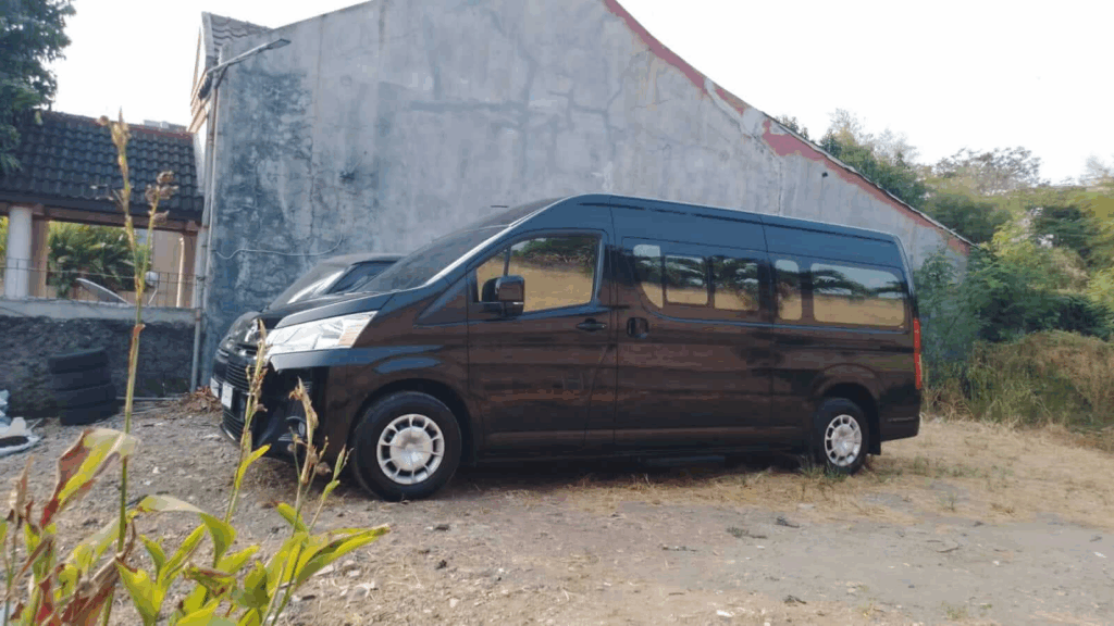 Dimensi Hiace, Spesifikasi Dimensi Hiace, Ukuran Hiace Premio, Ukuran Hiace Commuter, Kapasitas Interior Hiace