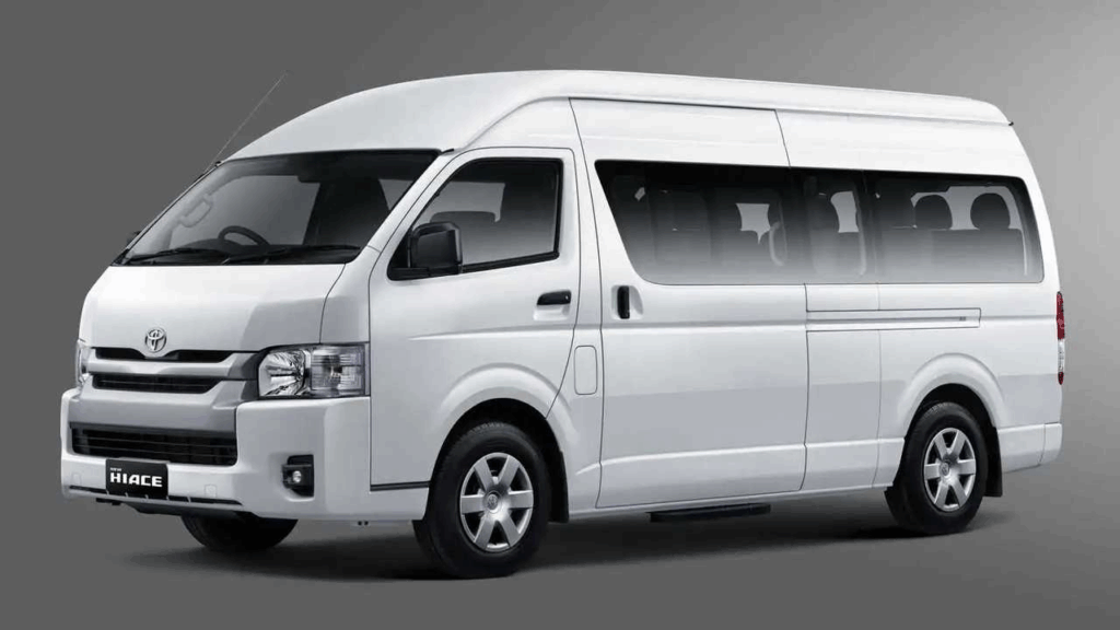 Kapasitas Tangki Hiace, Efisiensi Bahan Bakar Hiace, Jarak Tempuh Hiace, Hiace untuk Bisnis Travel, Perbandingan Hiace vs Elf
