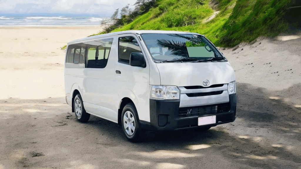 Rental Mobil Hiace Jakarta, Sewa Hiace Jakarta, Hiace Commuter dan Premio, Transportasi Rombongan Jakarta, Jasa Rental Mobil Terpercaya